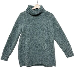 Cozy Green Turtleneck Sweater